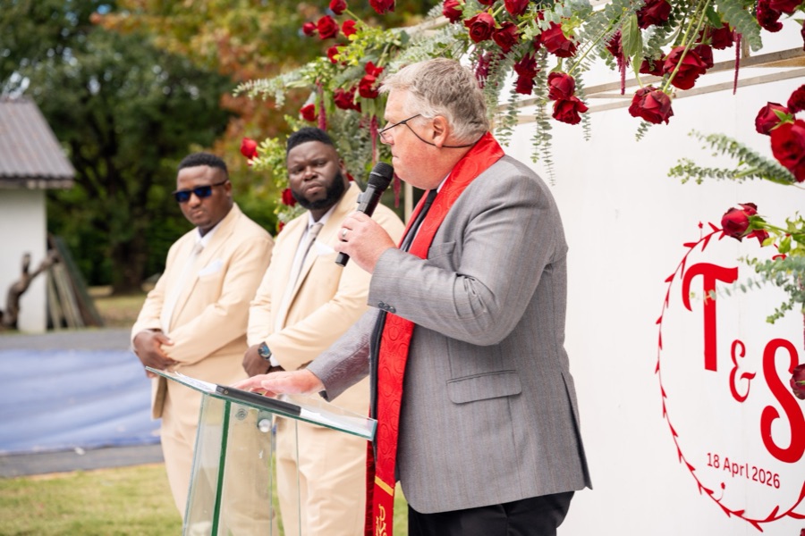 Wedding ceremony by Dr. Gerrit Rademeyer in Hendrina